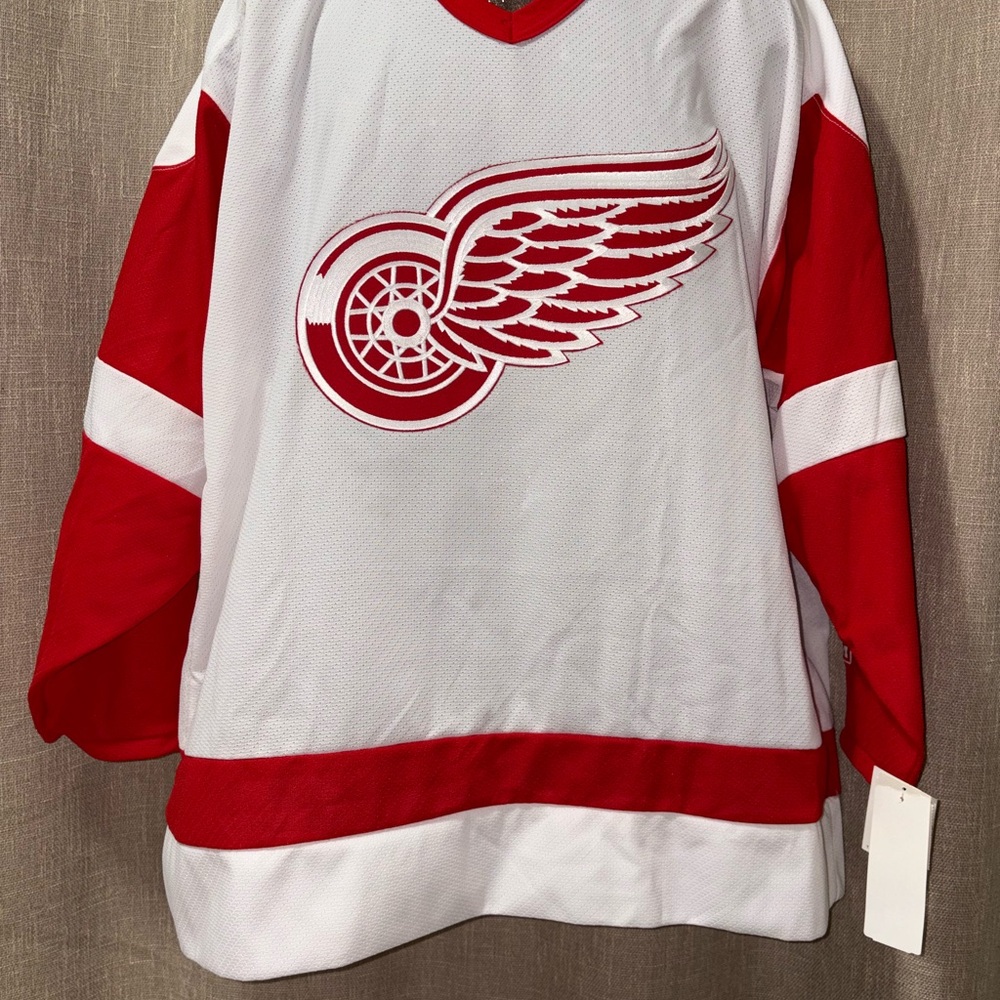 CCM Detroit Red Wings Vintage #9 Hockey Jersey Size XL